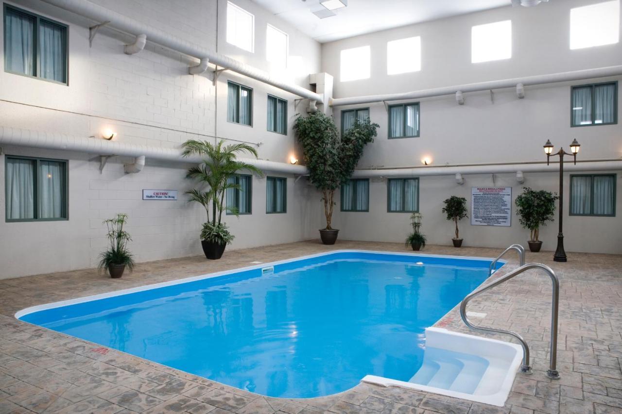 Heritage Inn Hotel & Convention Centre - High River Bagian luar foto